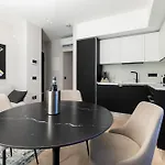 Azulis 3 - 2br With Garden & Parking, Aldo Moro Apartment *