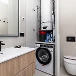 Azulis 3 - 2br With Garden & Parking, Aldo Moro Apartment
