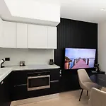 Azulis 3 - 2br With Garden & Parking, Aldo Moro Apartment *