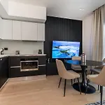 Apartamento Azulis 3 - 2br With Garden & Parking, Aldo Moro *
