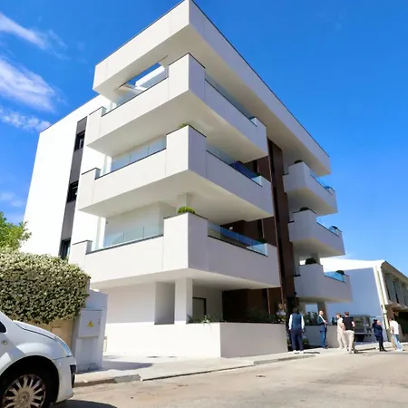 Appartement Azulis 3 - 2br With Garden & Parking, Aldo Moro *