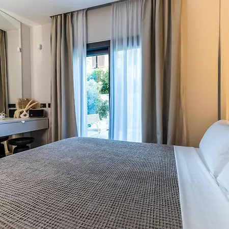 Appartement Azulis 3 - 2br With Garden & Parking, Aldo Moro