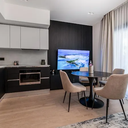 Luxurious - Azulis#3 - 2br Fully Equipped - Garden - Free Parking