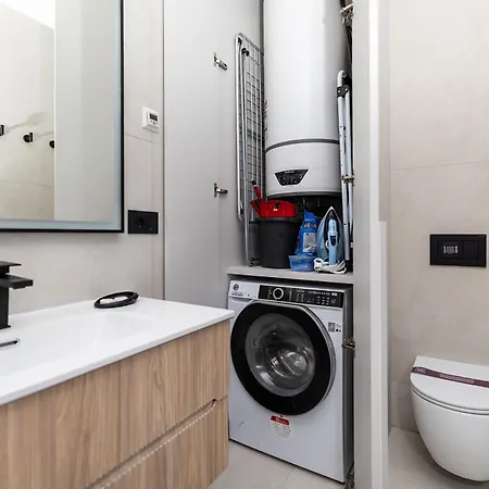 Azulis 3 - 2br With Garden & Parking, Aldo Moro Appartement