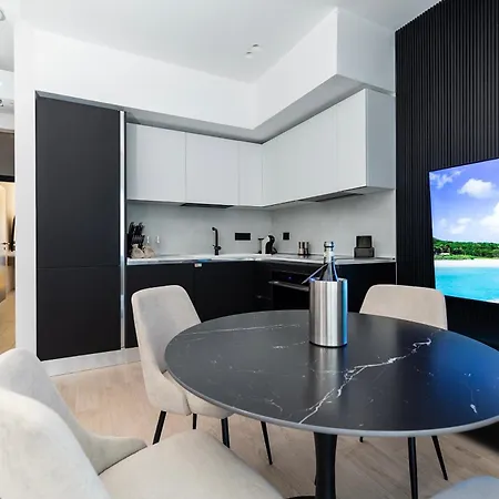 Lägenhet Luxurious - Azulis#3 - 2br Fully Equipped - Garden - Free Parking *