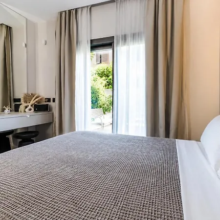 Appartement Azulis 3 - 2br With Garden & Parking, Aldo Moro Olbia
