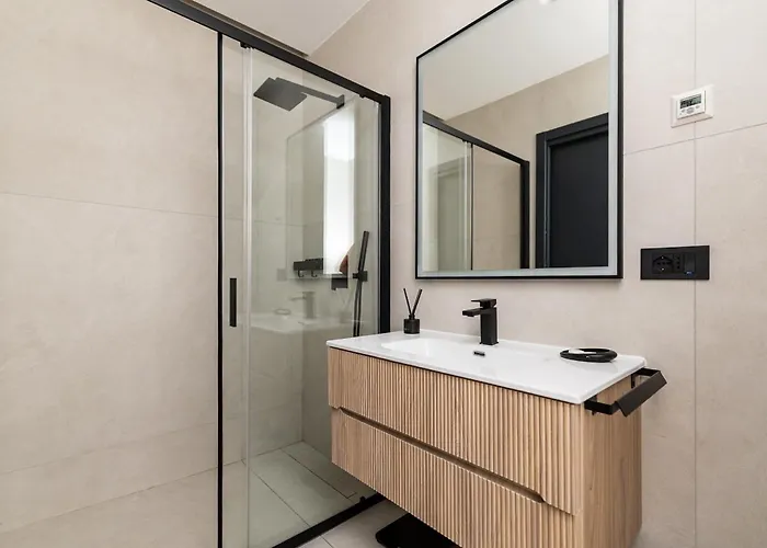 Luxurious - Azulis#3 - 2br Fully Equipped - Garden - Free Parking