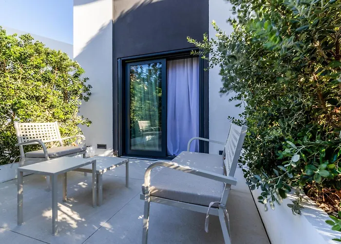 Apartment Luxurious - Azulis#3 - 2br Fully Equipped - Garden - Free Parking