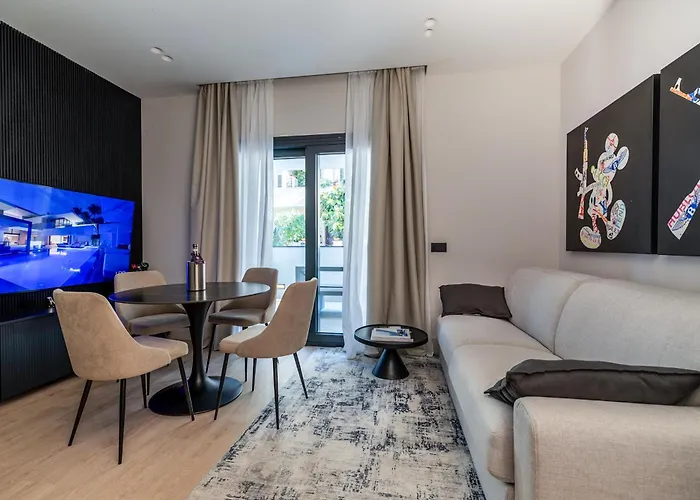 Luxurious - Azulis#3 - 2br Fully Equipped - Garden - Free Parking Apartment *