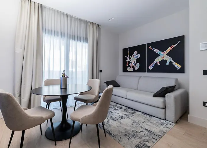 Luxurious - Azulis#3 - 2br Fully Equipped - Garden - Free Parking *