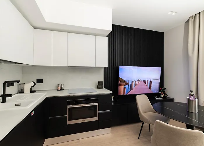 Luxurious - Azulis#3 - 2br Fully Equipped - Garden - Free Parking Appartamento *