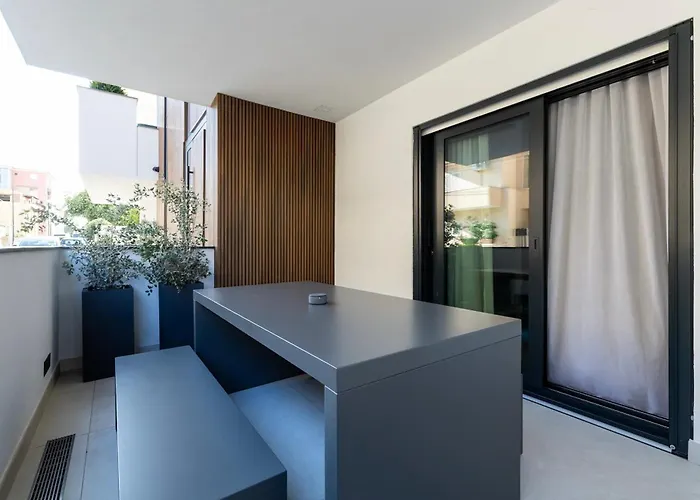 Luxurious - Azulis#3 - 2br Fully Equipped - Garden - Free Parking *